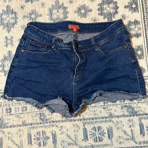 Modcloth Jean shorts with rainbow on back pocket